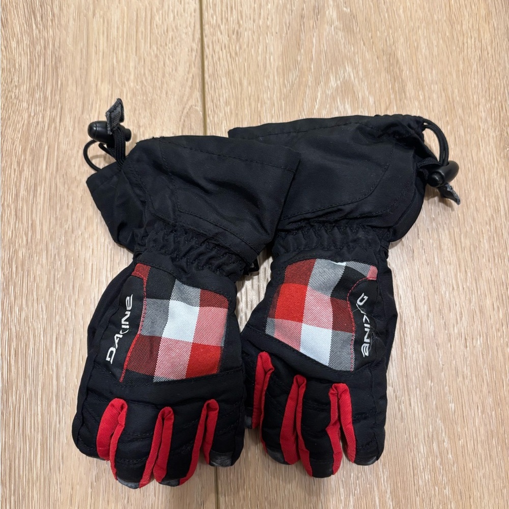 Dakine Black and Red Checkered Gloves